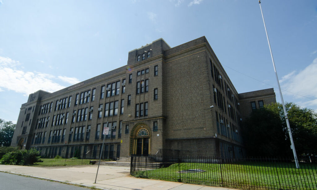 Barton, Clara Elementary School