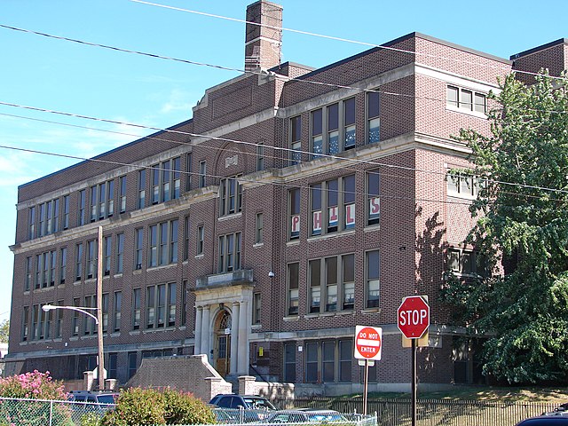 Disston, Hamilton School