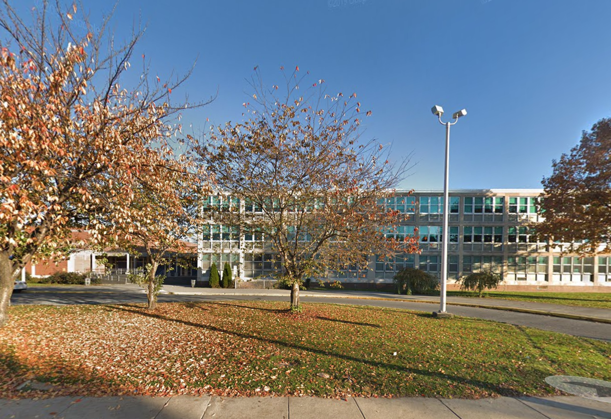 George Washington High School The School District Of Philadelphia   Front Of School 